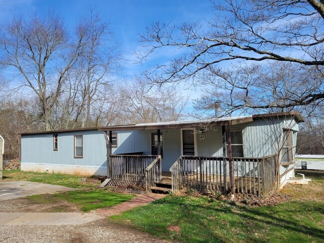 property at 43 Georgetown Dr