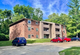 Shawnee Manor Apartments in Cleves, OH - Building Photo - Building Photo