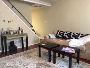 455 Fairmount Ave in Philadelphia, PA - Foto de edificio - Building Photo