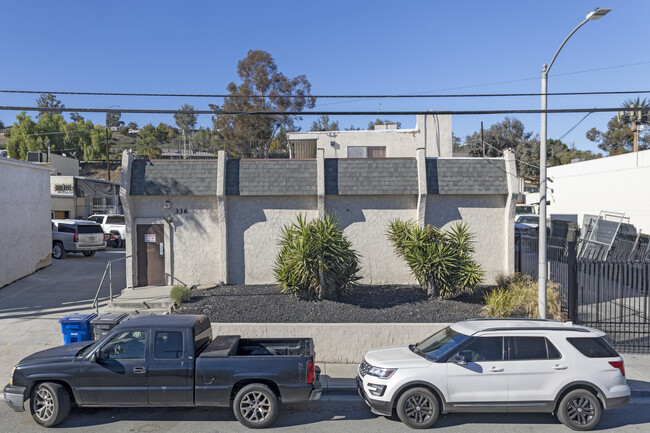 336 Front St in El Cajon, CA - Foto de edificio - Building Photo