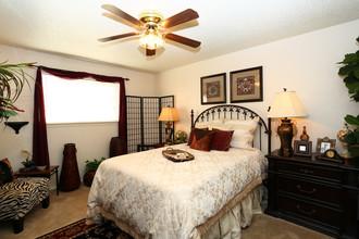 Huntington Place Apartments in Midwest City, OK - Foto de edificio - Interior Photo