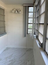 1400 NE 191st St in North Miami Beach, FL - Foto de edificio - Building Photo