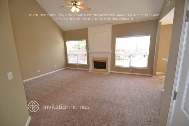 2482 Lakebrooke Dr in Marietta, GA - Foto de edificio - Building Photo