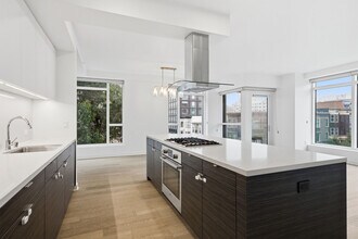 1688 Pine St in San Francisco, CA - Building Photo - Building Photo