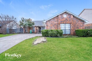 1502 Barbara Ln in Arlington, TX - Building Photo