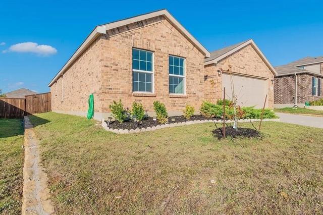 1413 Waggoner Dr in Aubrey, TX - Building Photo - Building Photo