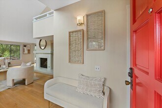 4 Farm Rd in Los Altos, CA - Building Photo - Building Photo