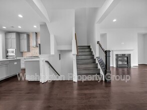 42281 Impervious Terrace in Brambleton, VA - Building Photo - Building Photo