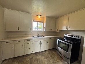 2860 Pearl St in Eugene, OR - Building Photo - Building Photo