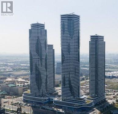 8 Interchange Wy in Vaughan, ON - Building Photo