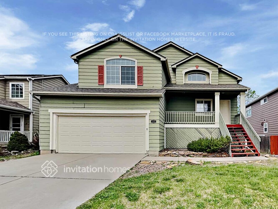 8450 Golden Eye Dr in Parker, CO - Building Photo