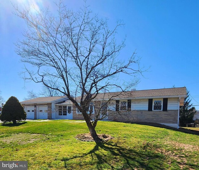 property at 225 Laurel Ln