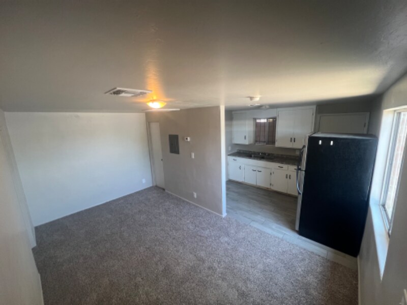 308 W Irvington Rd in Tucson, AZ - Building Photo