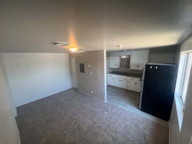 308 W Irvington Rd
