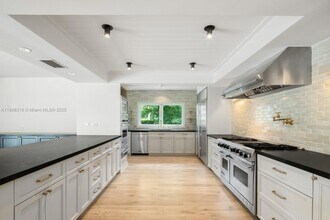 610 Reinante Ave in Coral Gables, FL - Building Photo - Building Photo