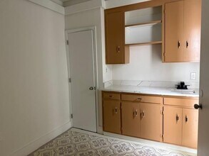 1706 Riggins Rd in Tallahassee, FL - Building Photo - Building Photo