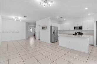 28625 SW 133rd Pl in Homestead, FL - Building Photo - Building Photo