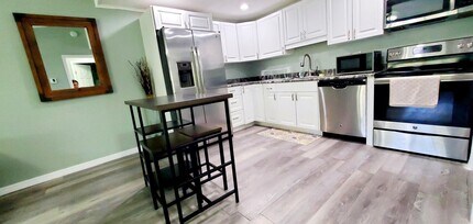 530 7th Pl in Vero Beach, FL - Building Photo - Building Photo