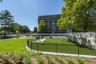 Mystic Place in Medford, MA - Foto de edificio - Building Photo