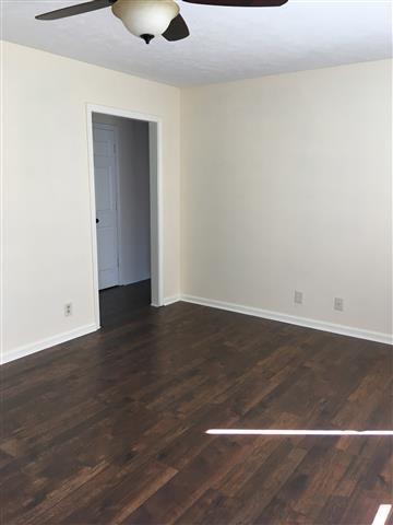 301 Atlantic Ave in Oak Grove, KY - Building Photo - Building Photo
