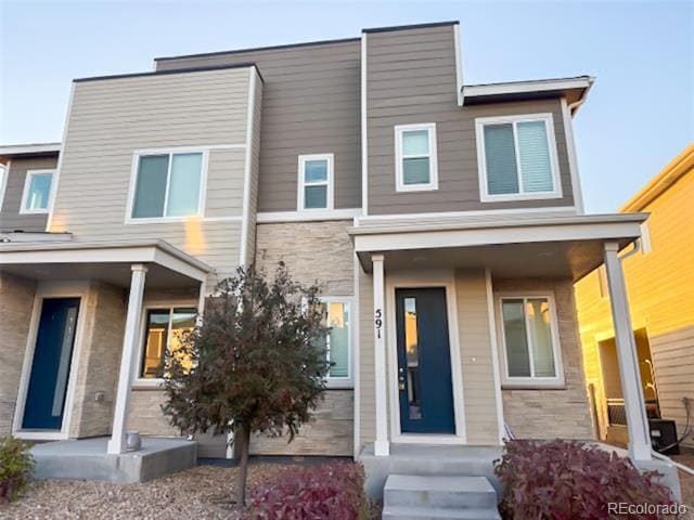 property at 591 S Pitkin Ct