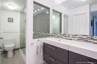 16551 Blatt Blvd, Unit 106 in Weston, FL - Building Photo - Building Photo