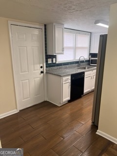 property at 2136 Golfview Dr SE