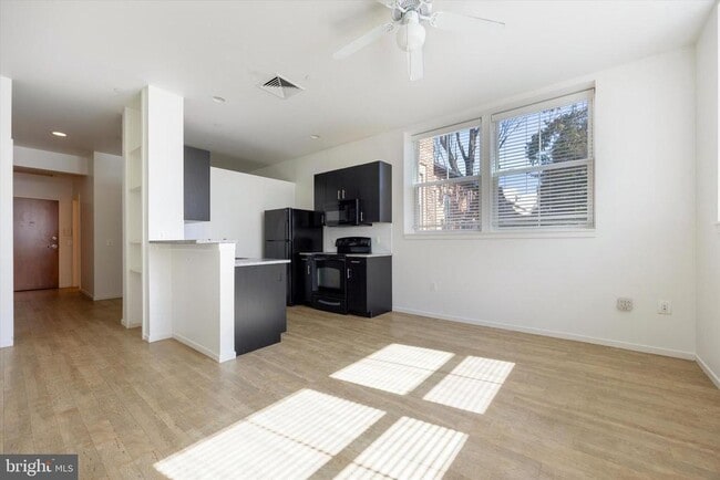 property at 1015 W Lancaster Ave