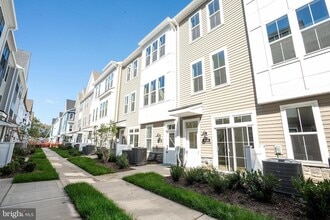 8104 Donatello Dr, Unit 1201 in Princeton, NJ - Building Photo - Building Photo