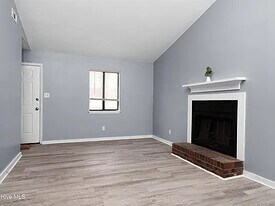 214 Cedar Ridge Ln in Havelock, NC - Building Photo