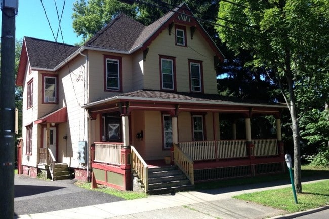 128 Hawley St, Unit 2