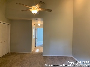 7930 Roanoke Run in San Antonio, TX - Building Photo