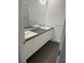 15848 Fraser Hwy in Surrey, BC - Building Photo - Building Photo