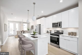4768 Sully Pt Ln in Chantilly, VA - Building Photo - Building Photo