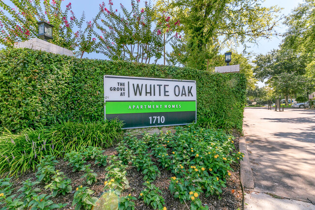 The Grove at White Oak Apartments in Houston, TX - Building Photo - Building Photo