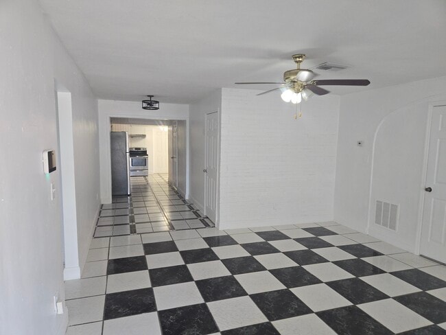 2900 Sunshine Blvd in Miramar, FL - Building Photo - Building Photo