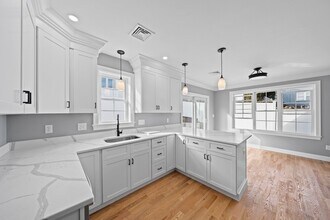 473 Newport Ave in Quincy, MA - Building Photo - Building Photo