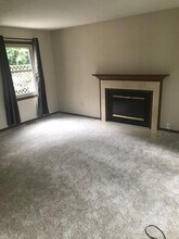 339 Clover Ln in Dublin, OH - Building Photo - Building Photo