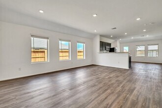 7303 Keechi Pl in Mont Belvieu, TX - Building Photo - Building Photo