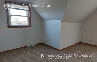 1924 Hayes Avenue in Racine, WI - Building Photo - Building Photo