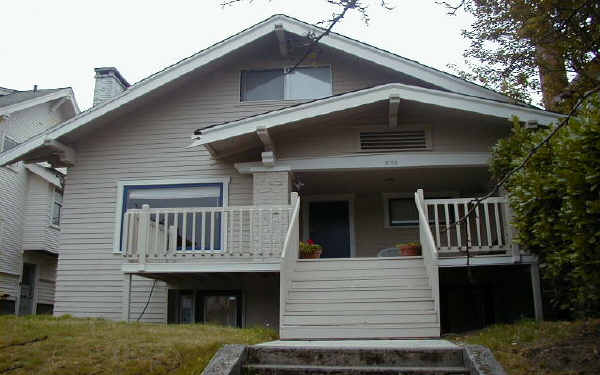 4755 19th Ave NE in Seattle, WA - Foto de edificio - Building Photo
