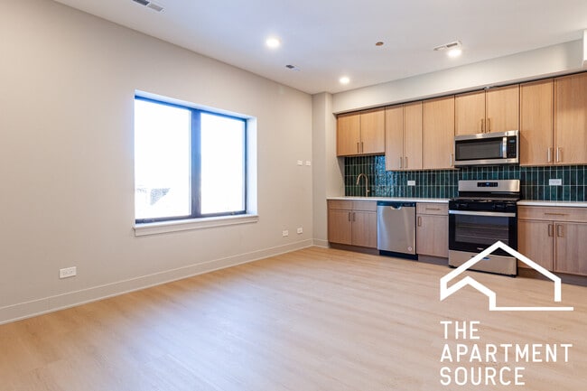 4102 N Sheridan Rd in Chicago, IL - Building Photo - Building Photo