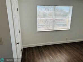 1301 N 12th Ct in Hollywood, FL - Building Photo - Building Photo