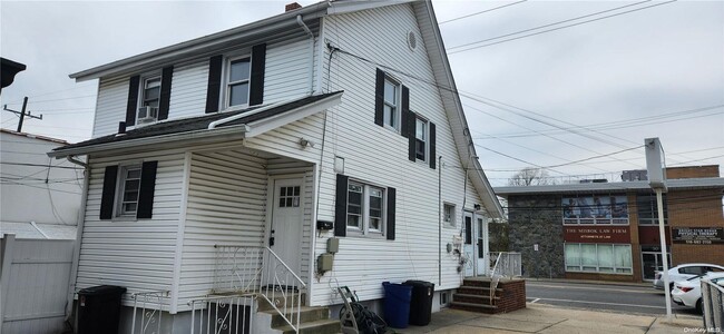 29 S Central Ave in Valley Stream, NY - Building Photo - Building Photo