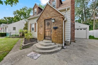 1674 Eaton Rd in Berkley, MI - Building Photo - Building Photo