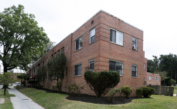 1 Hawaiian Avenue Apartments in Washington, DC - Building Photo - Building Photo