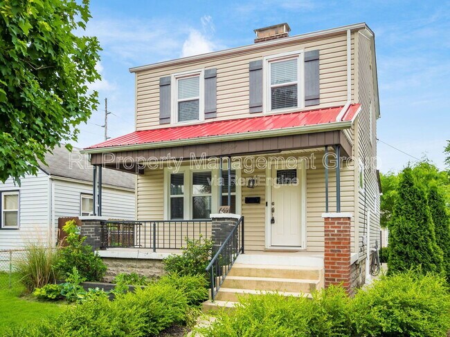669 Sheldon Ave in Columbus, OH - Foto de edificio - Building Photo