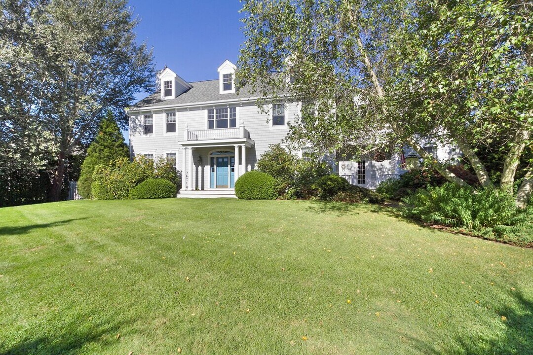 117 Fox Hollow Ln in Southampton, NY - Foto de edificio
