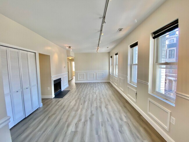 1425 Hopkins St NW in Washington, DC - Building Photo - Building Photo