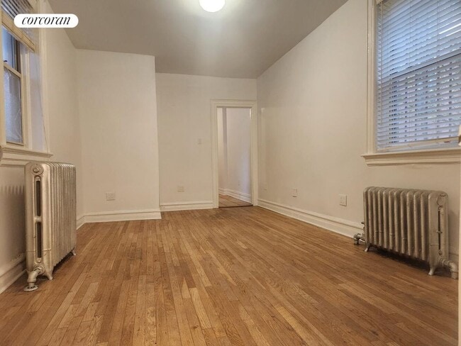 338 A Clermont Ave in Brooklyn, NY - Foto de edificio - Building Photo